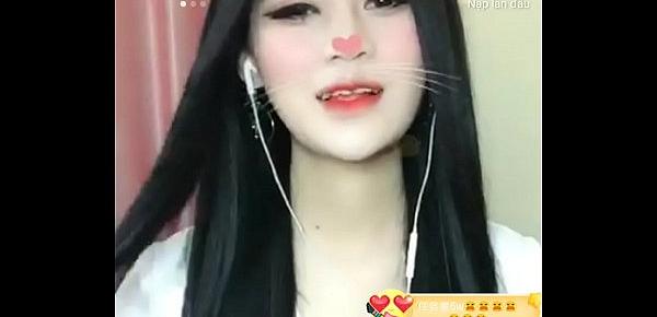  Gái Việt xinh livestream Uplive